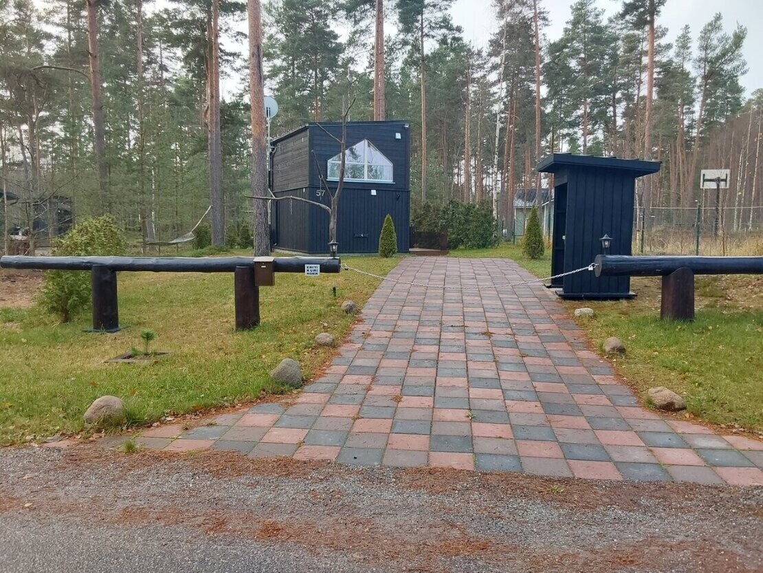 Suvepealinna lähedus köidab: omapärane ja detailides läbi mõeldud väikeeramu mändide all - Imelised kodud - Kinnisvarauudised - City24.ee kinnisvaraportaal