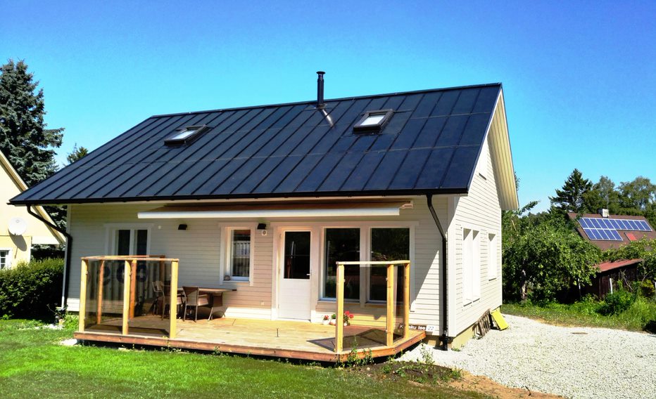 Lugu eramaja omanikust, kelle maja päikesekatus katab kogu majapidamise elektrikulu ja jääb veel ülegi - Energiatõhusus, Ehitamine - Kinnisvarauudised - City24.ee kinnisvaraportaal