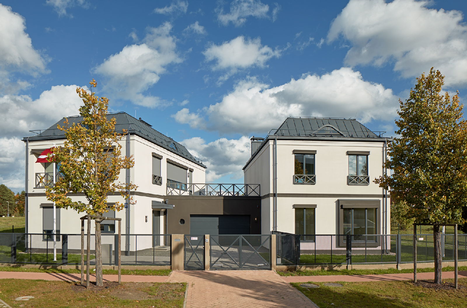 Ieskaties! Šī brīža interesantākie dvīņu un rindu māju piedāvājumi Rīgas tuvumā - Nekustamo īpašumu ziņas - City24.lv nekustamo īpašumu sludinājumu portāls