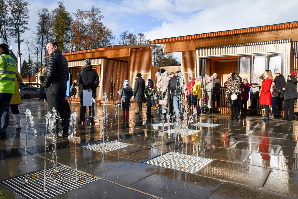 Hiiumaa pealinn sai uue keskväljaku - Linnauuendus, Arhitektuur - Kinnisvarauudised - City24.ee kinnisvaraportaal