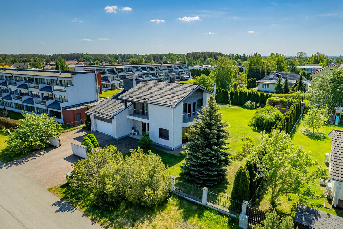 Продажа дома - Tallinn, Haabersti linnaosa, Tiskrevälja tn 27 - 242.4 m², 6  комнаты, 700 000 € - City24.ee портал недвижимости